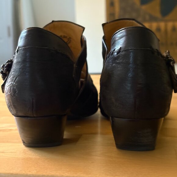 John Fleuvog Truth Alisha T-strap Size 6 - Picture 6 of 12